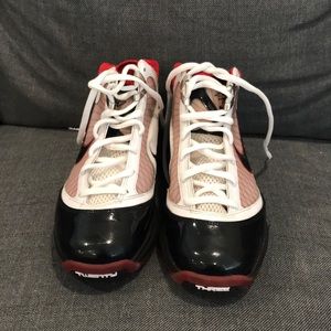 Nike Zoom Lebron VII 7 Basketball Shoes